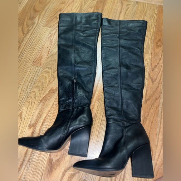 Zara Geometric Over the Knee Boots - Picture 2 of 9